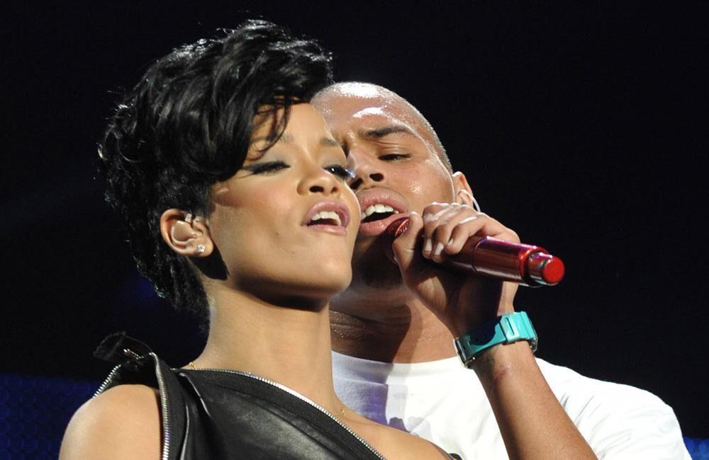 Rihanna And Chris Brown Are ‘now Very Close Friends’