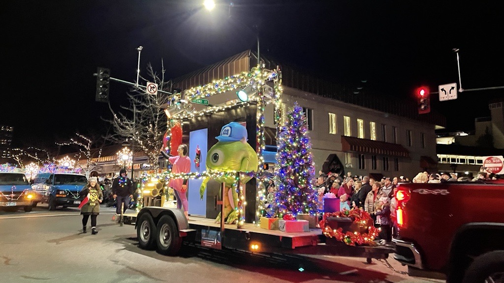 29th Coeur d'Alene lighting ceremony and parade