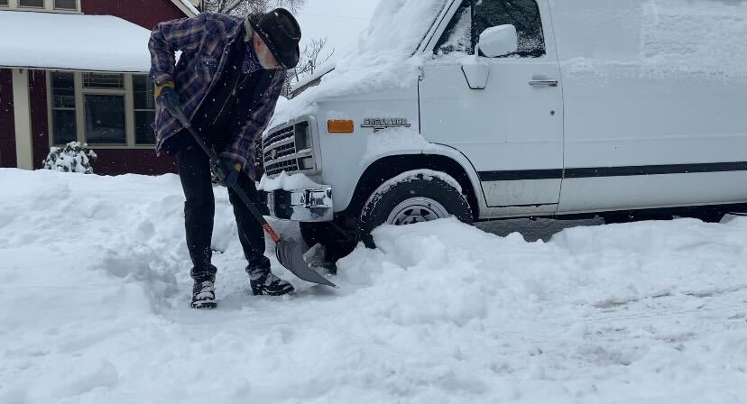 Spokane neighborhoods wake up to snow-covered roads during big storm