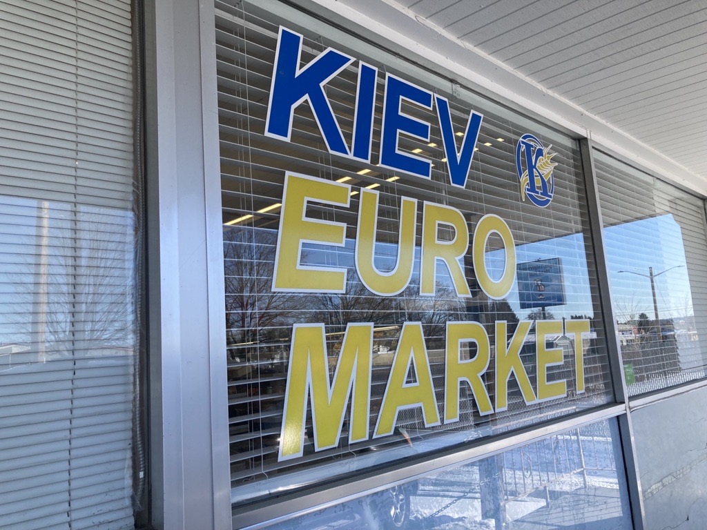 Kiev Market Accepts Donations