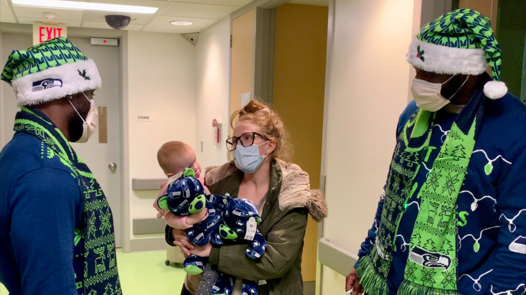 Seahawks visit Providence Sacred Heart Children's Hospital