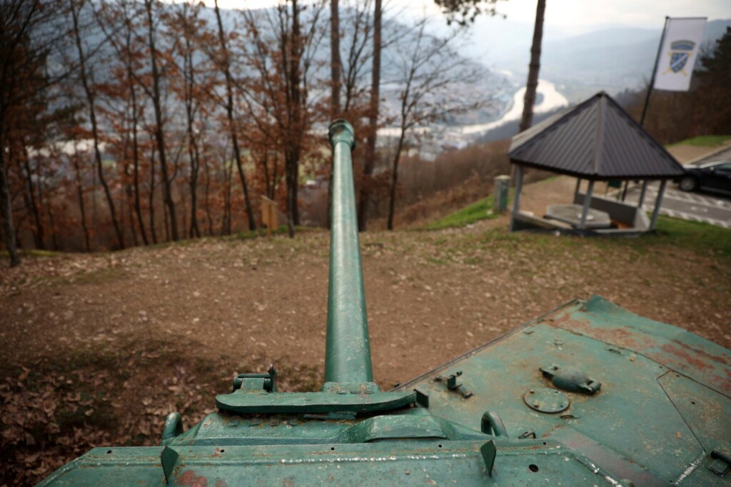 Bosnian War Survivors Share Survival Tips With Ukraine