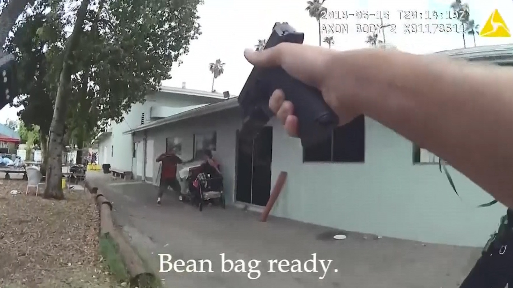 Lapd Releases Video Of Officers Shooting Knife Wielding Man Hostage 4581