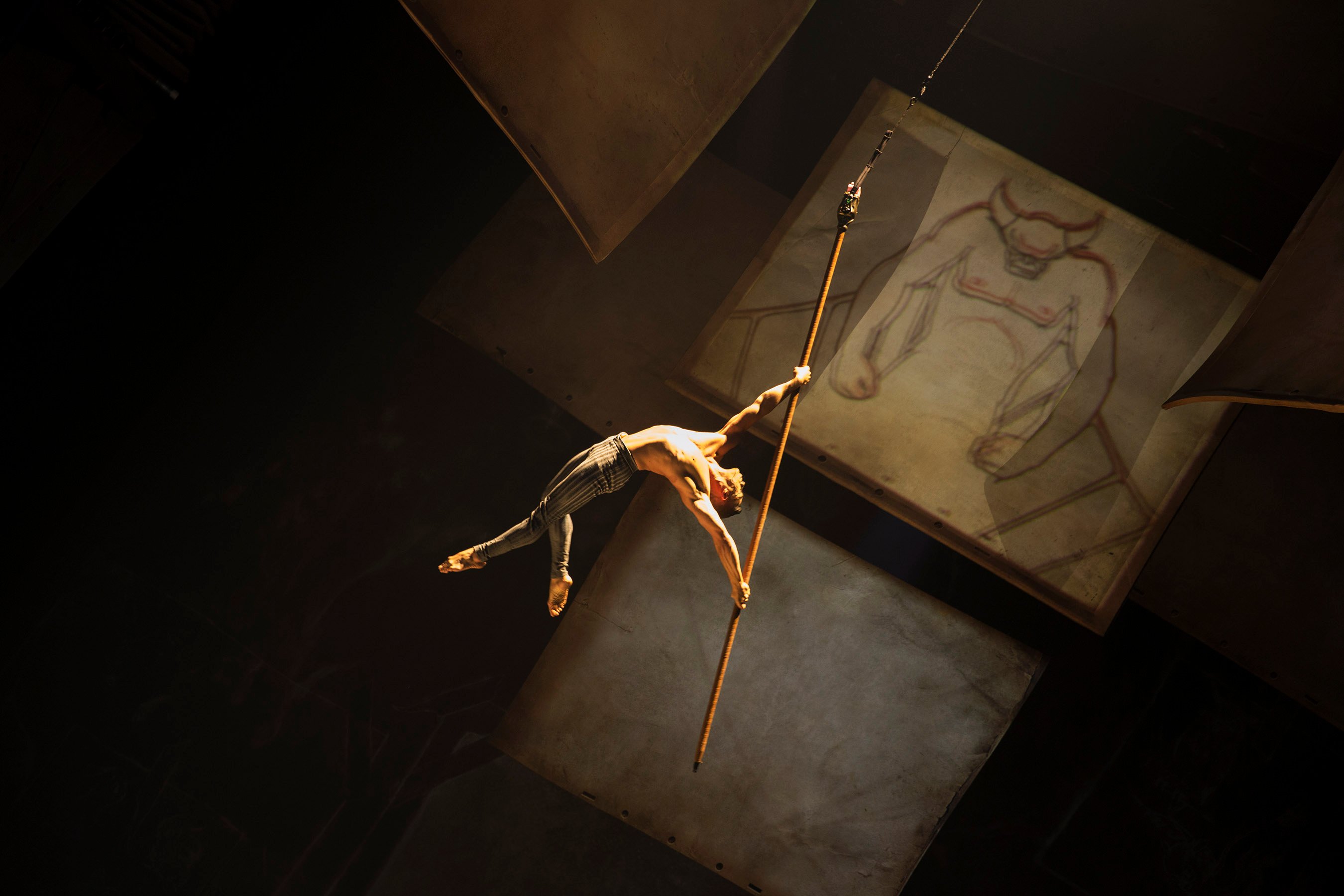 cirque du soleil drawn to life trailer cirque du soleil drawn to life trailer