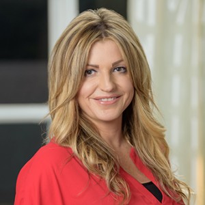 Elias Christine H100 Headshot