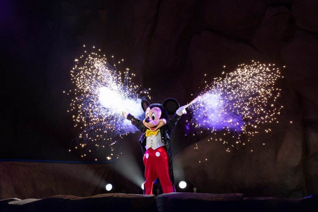 Fantasmic! Returns To Disney's Hollywood Studios