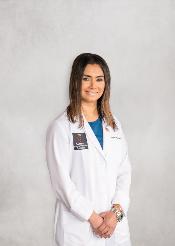 Dr Aparna Hernandez Of Southwest Internal Medicine Photo By Roberto Gonzalez