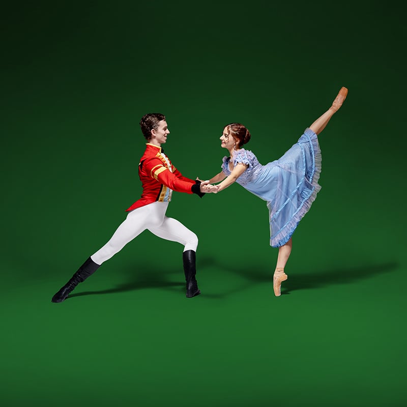 OB_nutcracker_clara+soldier-lifesize_4877-green Ob Nutcracker Clarasoldier Lifesize 4877 Green