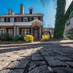 517 Roslyn 3