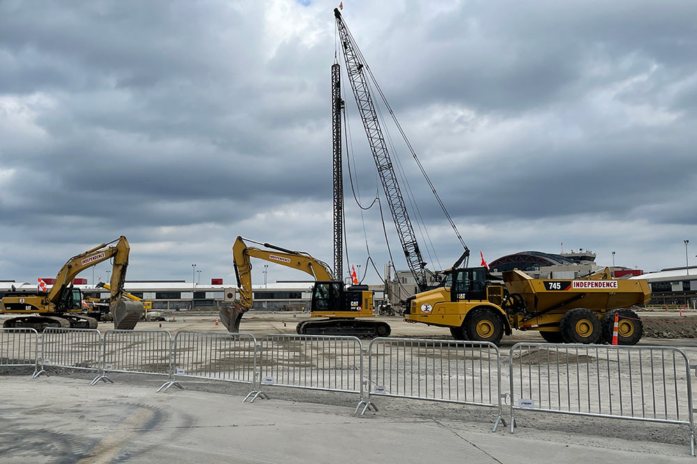 Ground is Broken for New Terminal at Pittsburgh International Airport