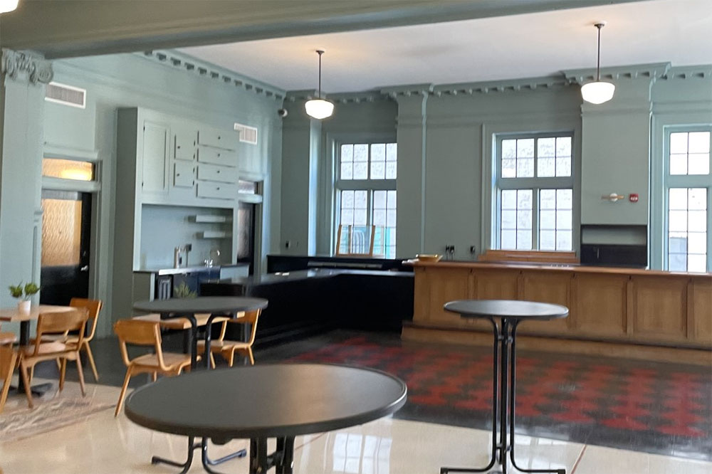 Hal Bar Area