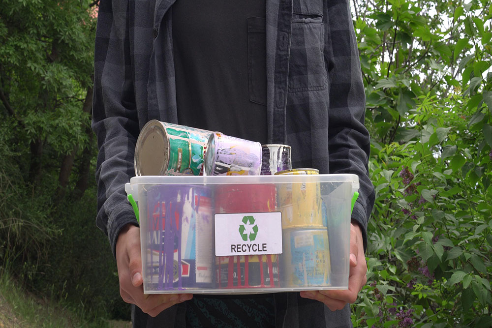Disposing,of,oil,paints,as,hazardous,waste.,recycle,empty,metallic