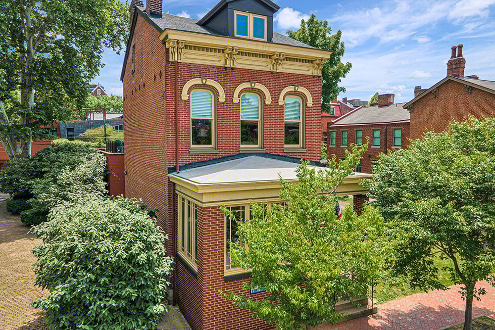 825 Western Ave 3
