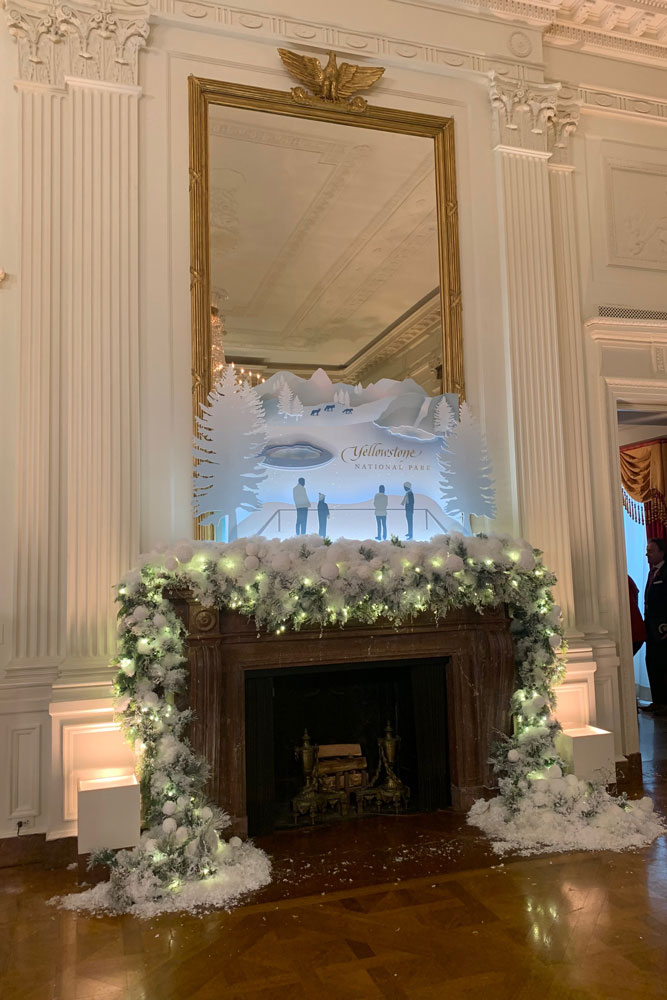 What Is It Really Like to Decorate the White House for the Holidays ...