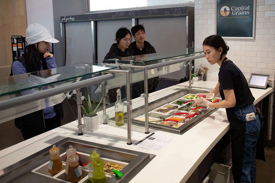 A New and Wildly Popular Eatery at Carnegie Mellon University Is Run By ...