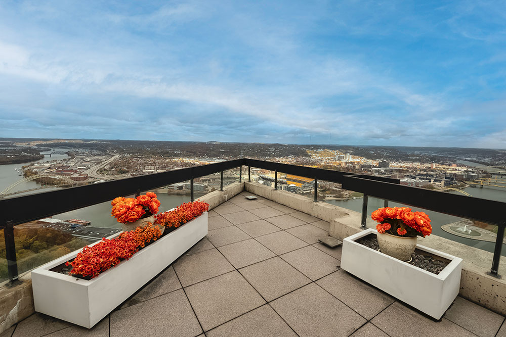 House of the Week Luxury Mount Washington Condominium with Breathtaking Views of Pittsburgh