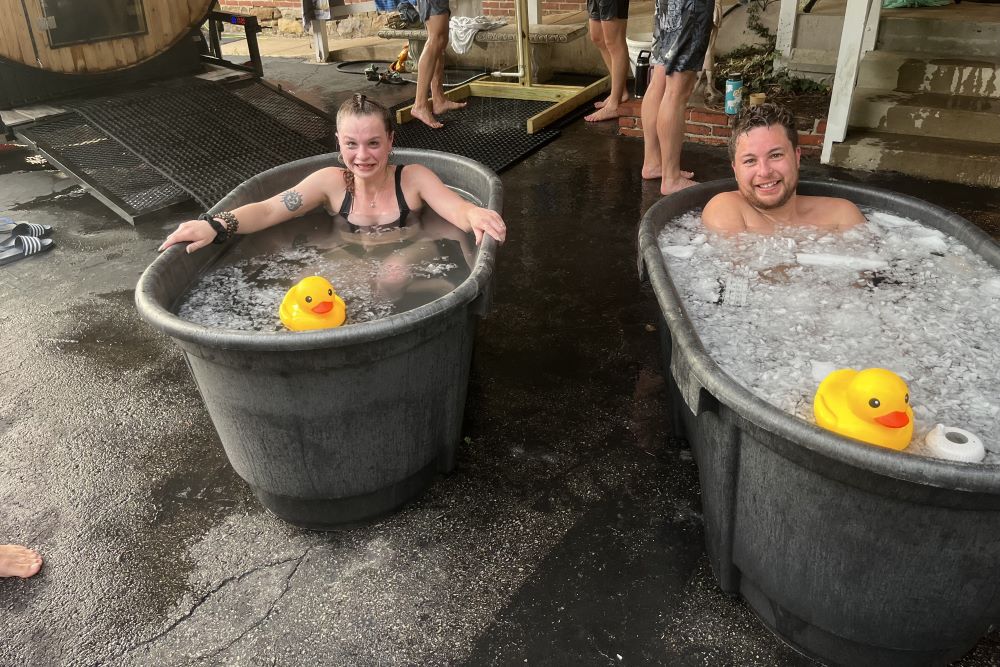 Tubclub4