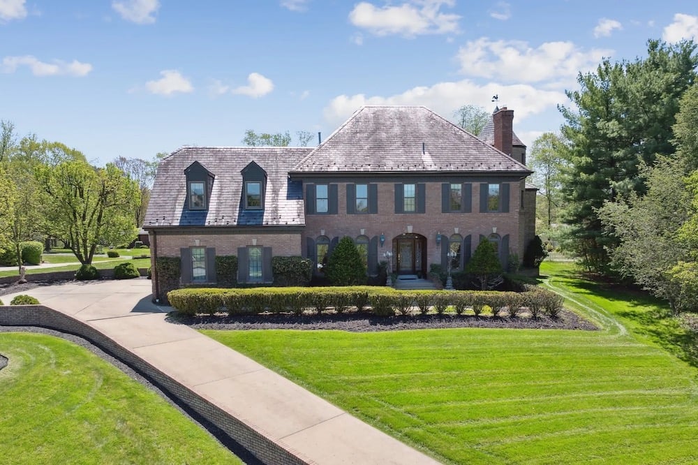 107 Treetop Lane