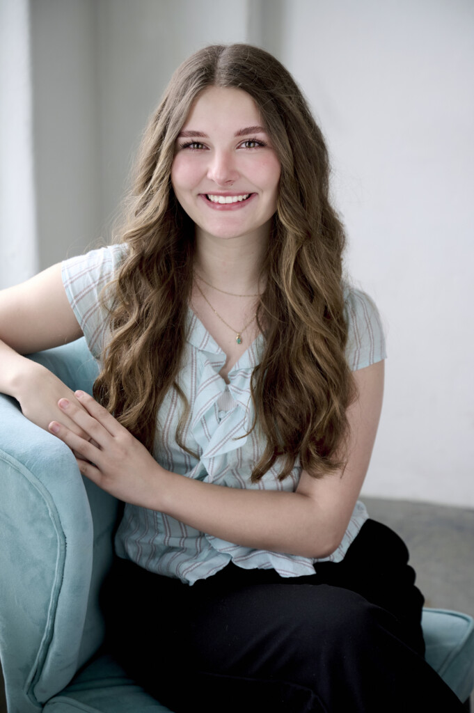 260610 Pghmag Staffheadshots Emma Dsc 0336r