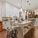 2132 Sarah Street 17