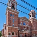 2132 Sarah Street 32