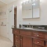 2132 Sarah Street 30