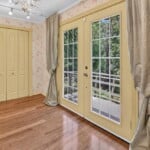 21 693 Orchard Ave Windowstill