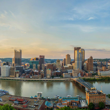 A Breathtaking View of Pittsburgh at the Top of the Mountain ...