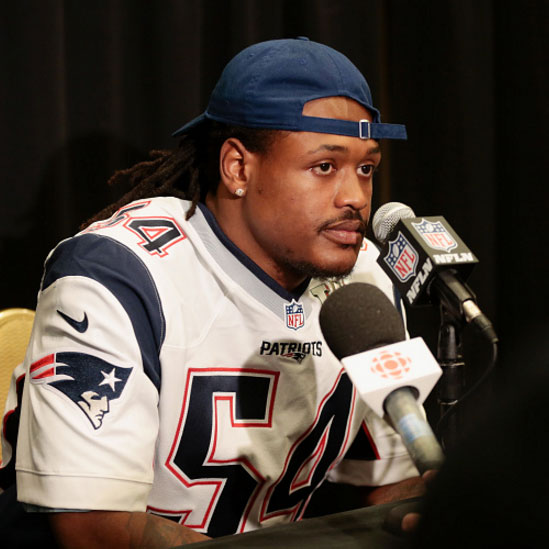 The New York Jets gave Dont'a Hightower birthday cupcakes during