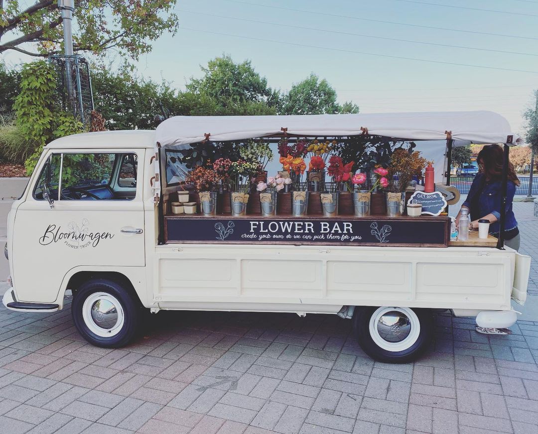 travel flower truck