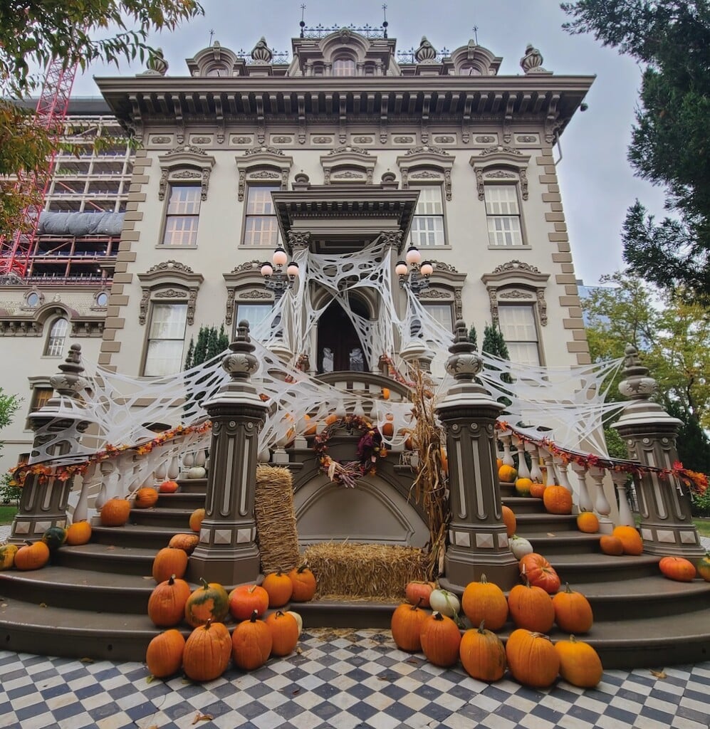 Leland Stanford Mansion Halloween tours