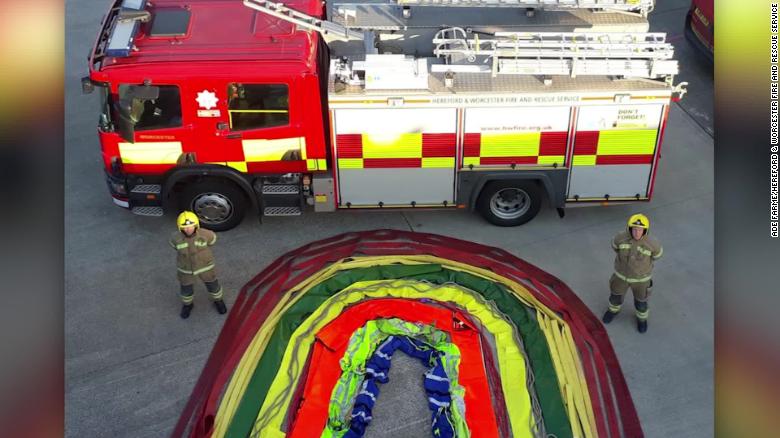 200330081833 Fire Hose Rainbow Exlarge 169