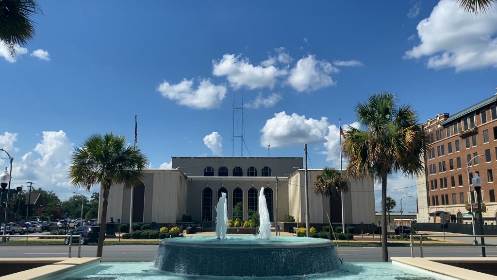 Gov Building