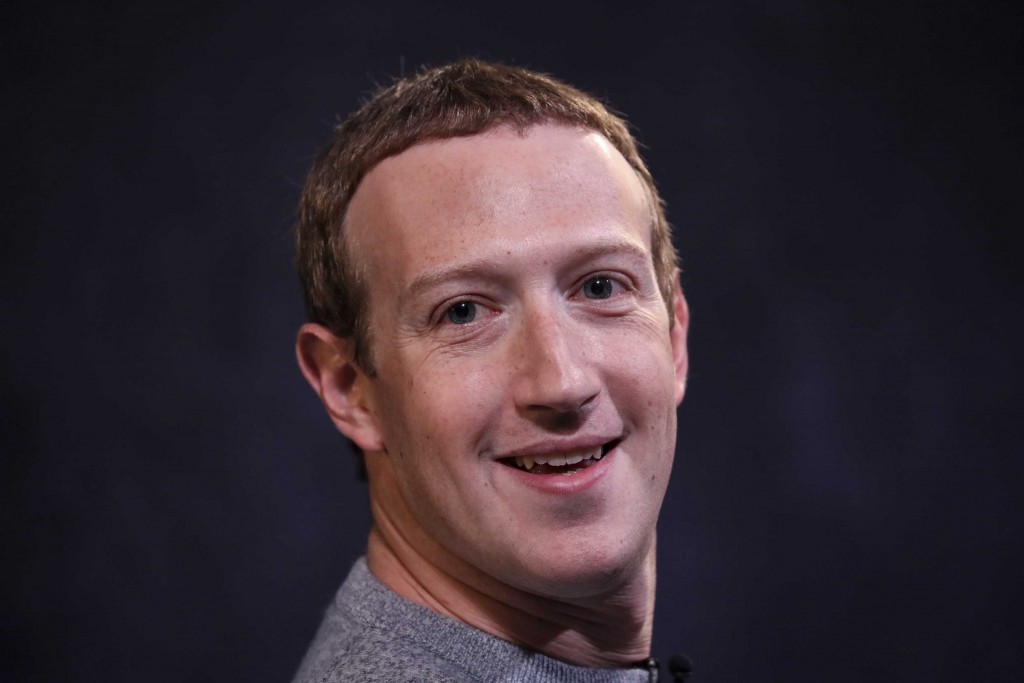 Facebook Ceo Mark Zuckerberg And News Corp Ceo Robert Thomson Debut Facebook News