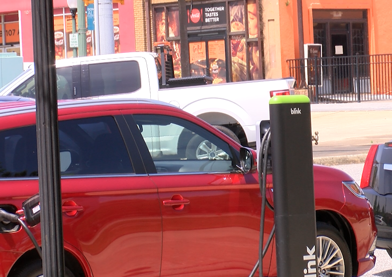 Albany Unveils Electric Vehicle Charging Stations