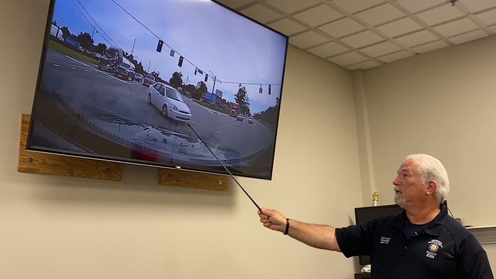 "please Be Observant": Dougherty County Ems Reminds Drivers To Yield To Emergency Vehicles