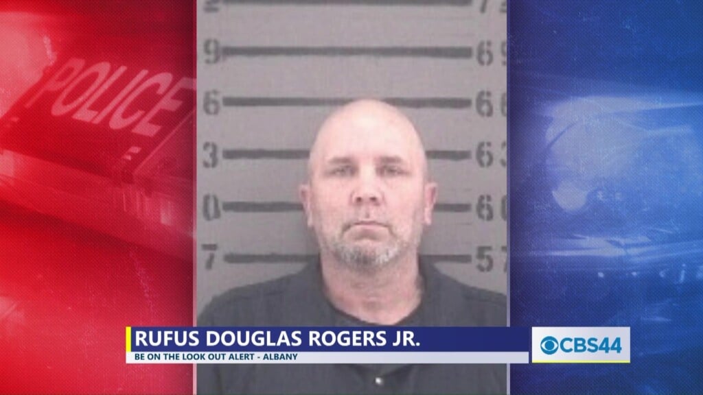 Apd Looking For Man Wanted For Criminal Damage In Second Degree And Felony Theft By Taking Charges