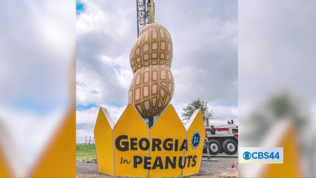 The Big Peanut Monument Returns