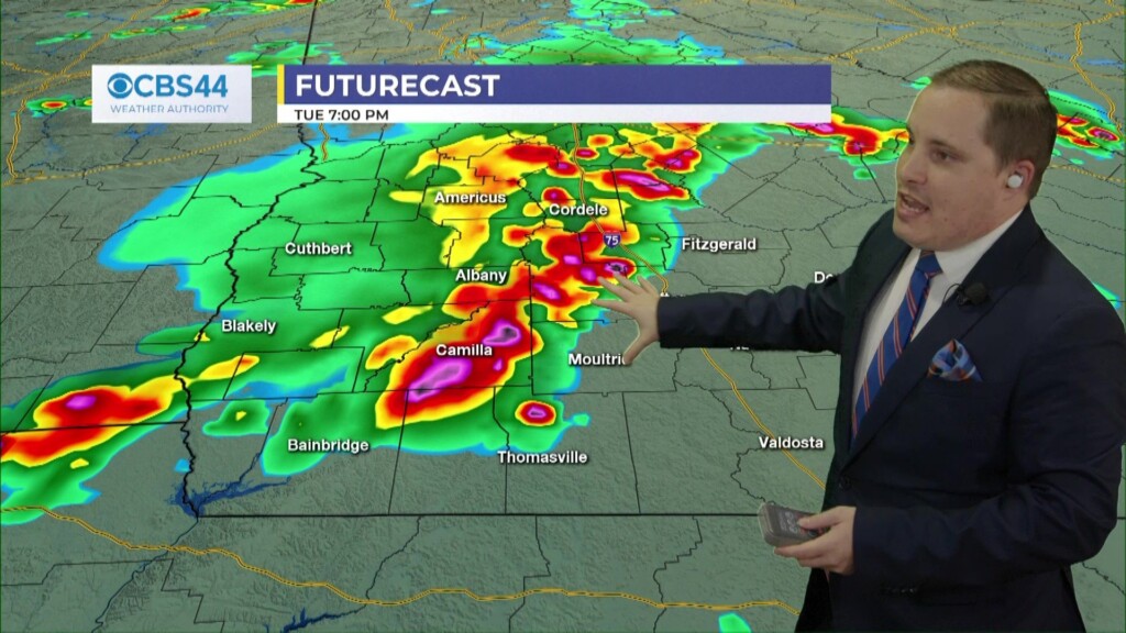Late Evening Weather Main 11pm 01