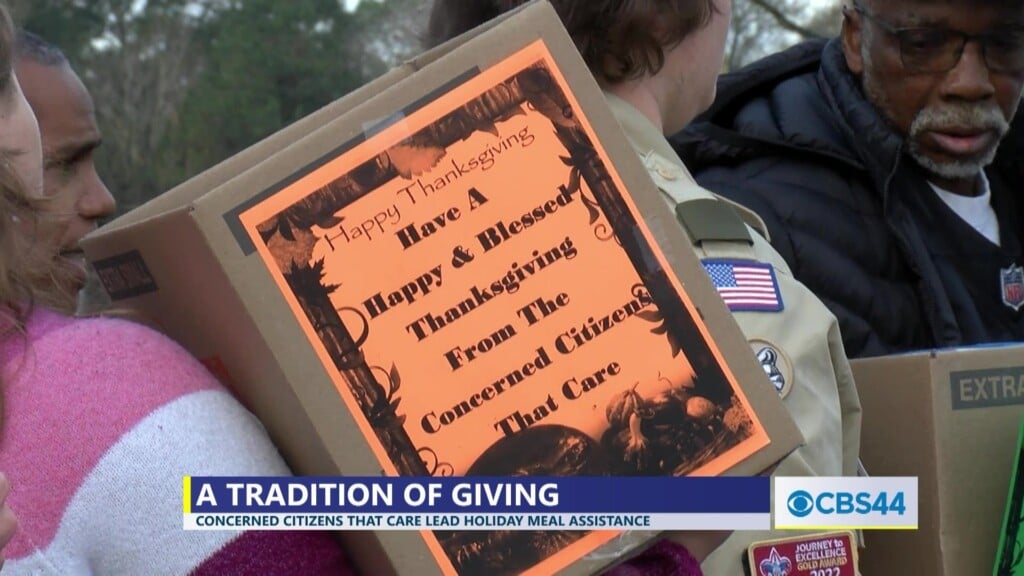 Cordele Lions Club, Concerned Citizens That Care Distribute Thanksgiving Meals For Those In Need