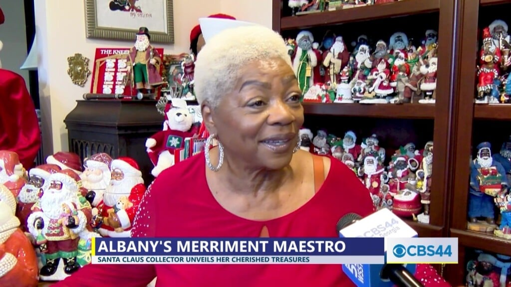 Albany’s Merriment Maestro; Santa Claus Collector Unveils Her Cherished Treasures