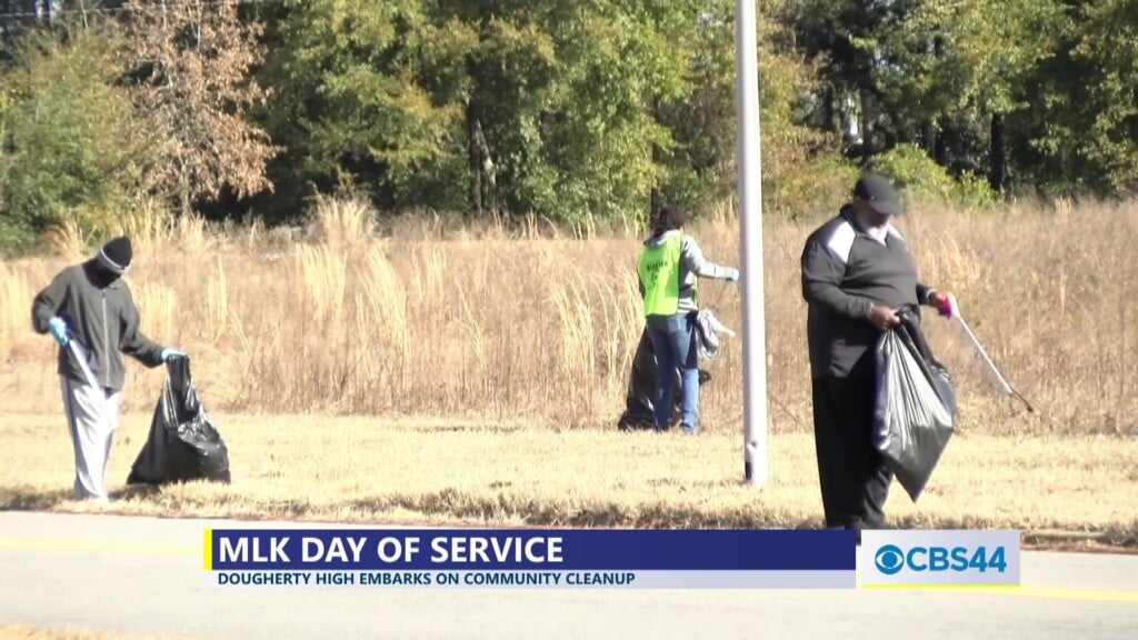 Dougherty County Comprehensive High School Hosts Trash Pickup Event