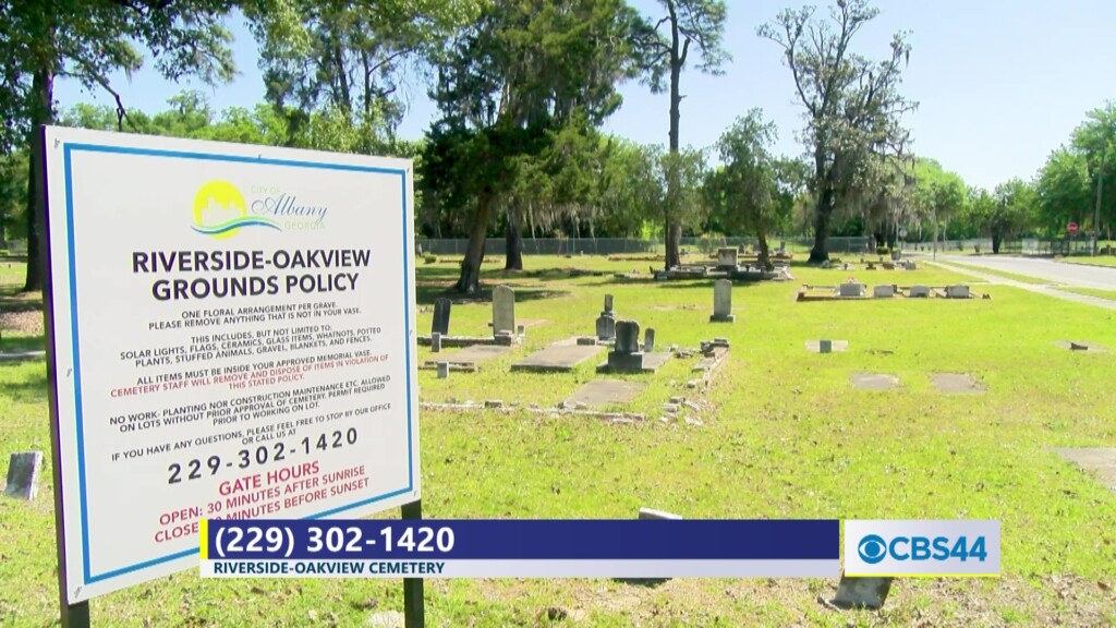 Citizens Express Concerns Over Riverside Oakview Cemetery Policy