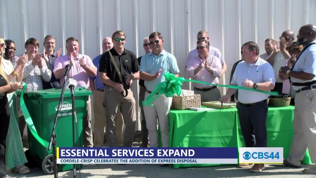 Cordele Express Disposal Ribbon Cutting Sotvo