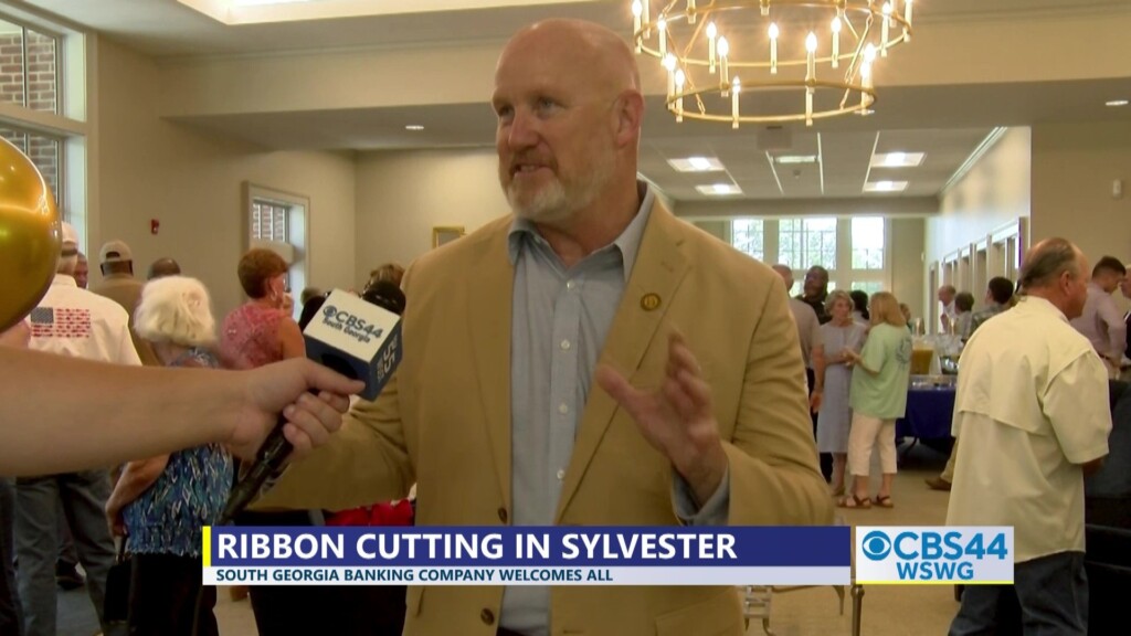 Gabe Sgbc Sylvester Banking Center Ribbon Cutting