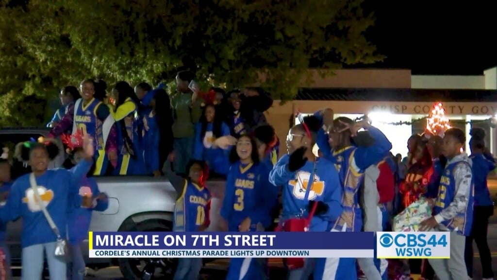 Deandra Cordele Lions Club Christmas Parade Miricle On 7th Street