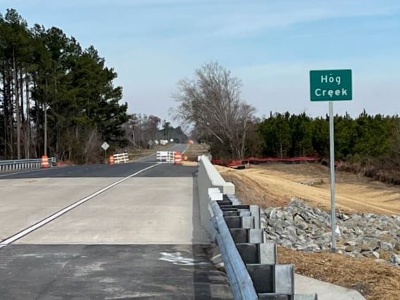 Bdbd2e34 759d 38bd D1d6 F6152944462e