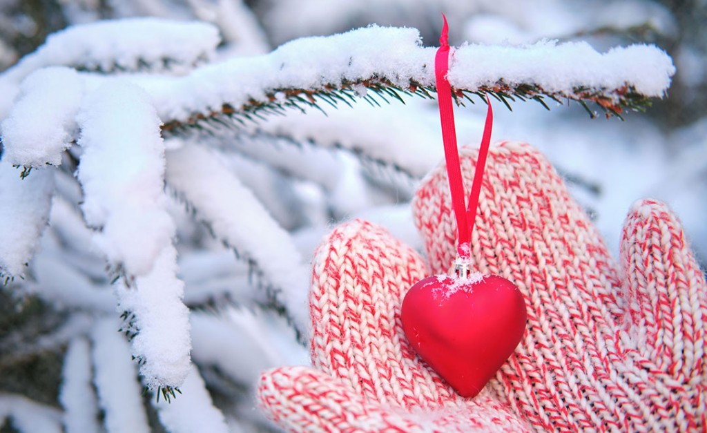 Heart Mittens Snow 160278954 M