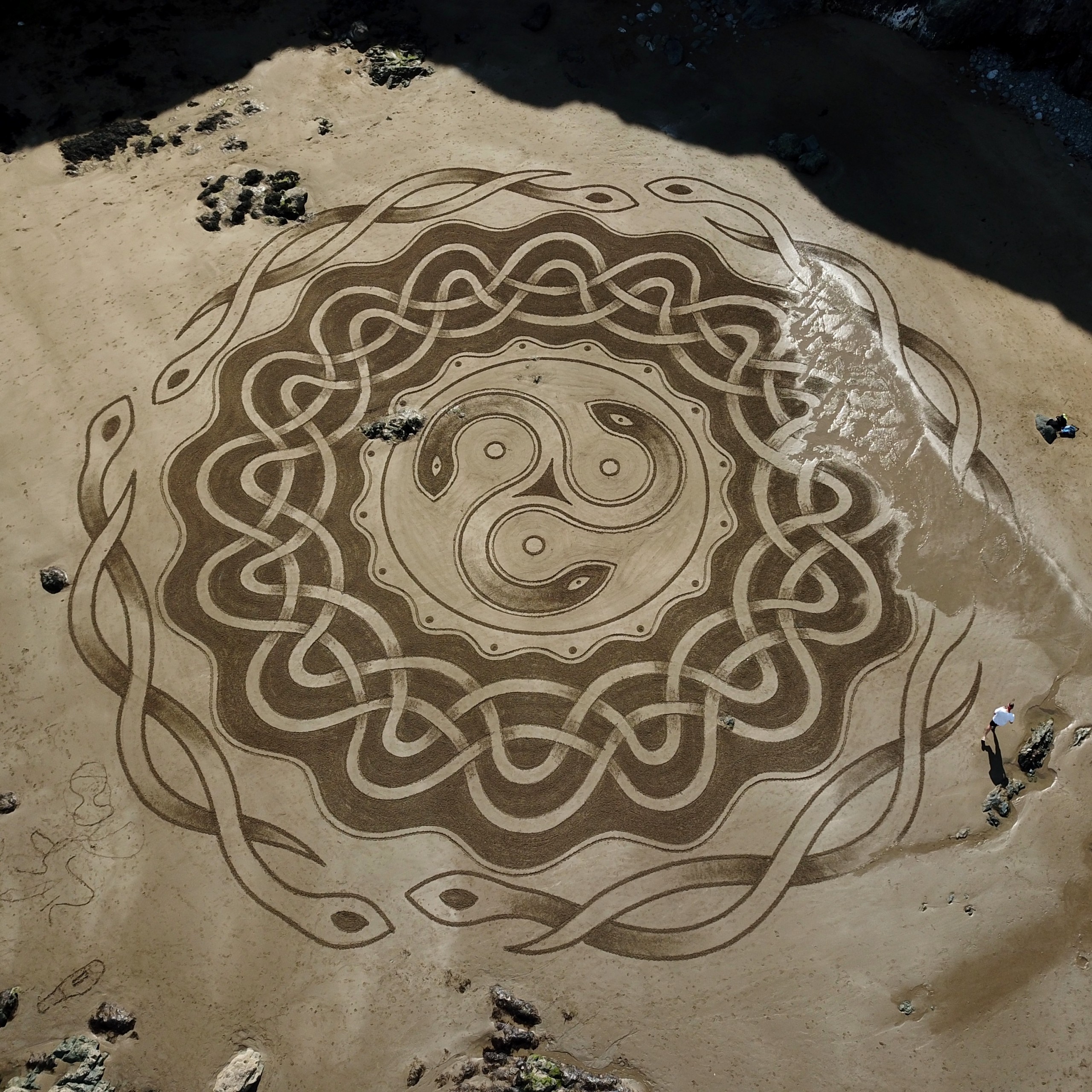 The Irish Sand Art Of Manu - Spirit Of Change Magazine