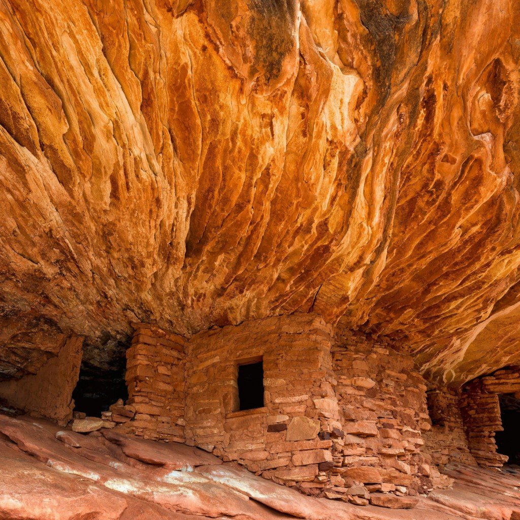 Houses On Fire, Ancient Indian Ruins In Mule Canyon Utah, Usa